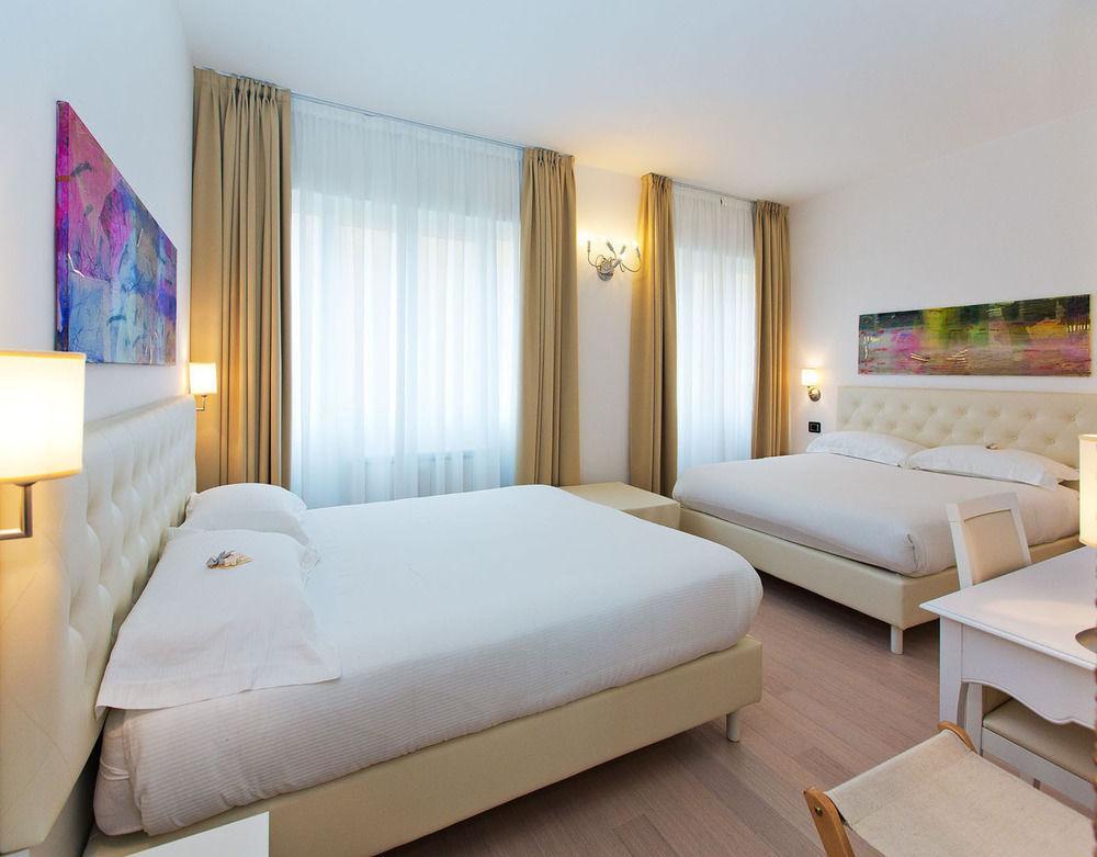Hotel Maine Finale Ligure Exterior foto